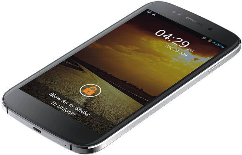 Micromax Canvas 4 front view with lock screen displaying time 04:29 and shake-to-unlock gesture prompt